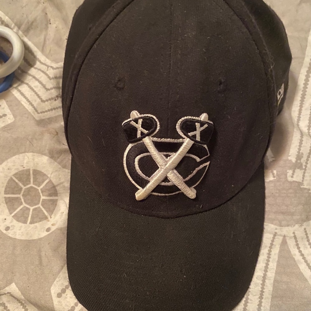 Blackhawks hat